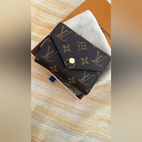 Louis Vuitton Handbags - Louis Vuitton Monogram Victorine Wallet
